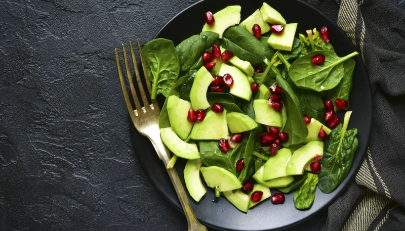 Ensalada de aguacate y granada