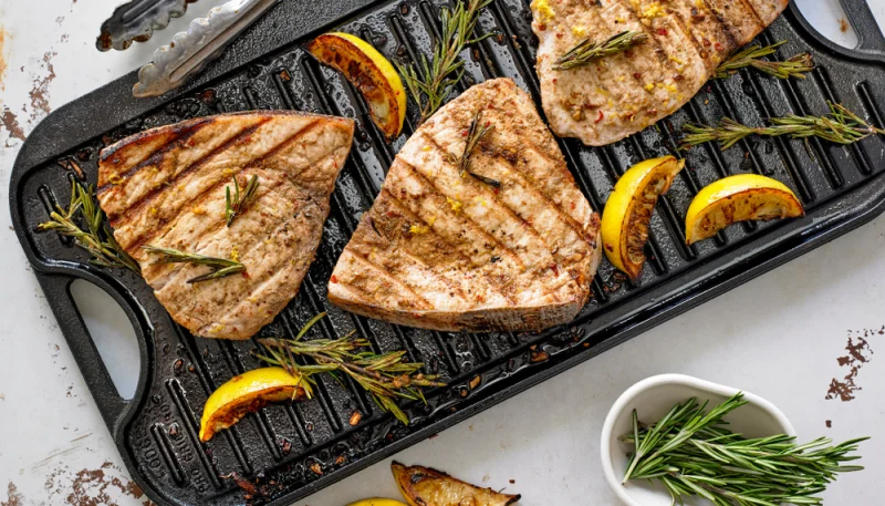 Pez espada a la plancha con salsa de limón