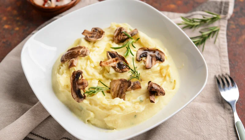 Puré de patatas con champiñones