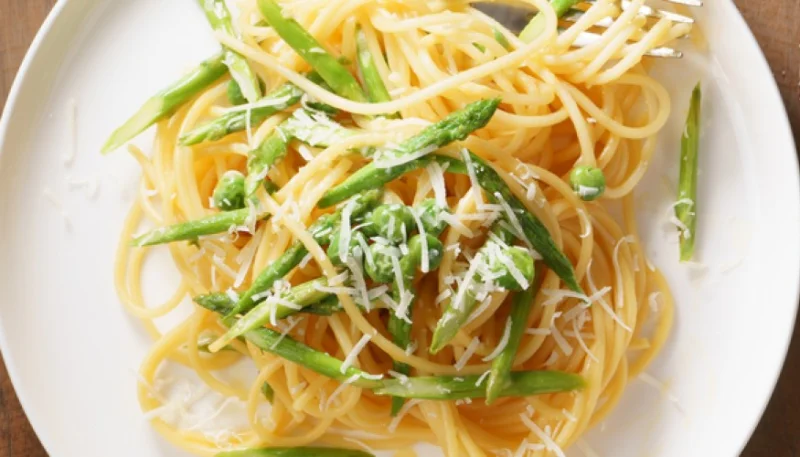 Carbonara de espárragos