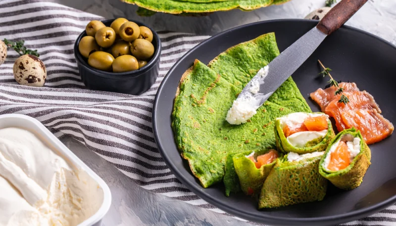 Crepes de espinacas con salmón
