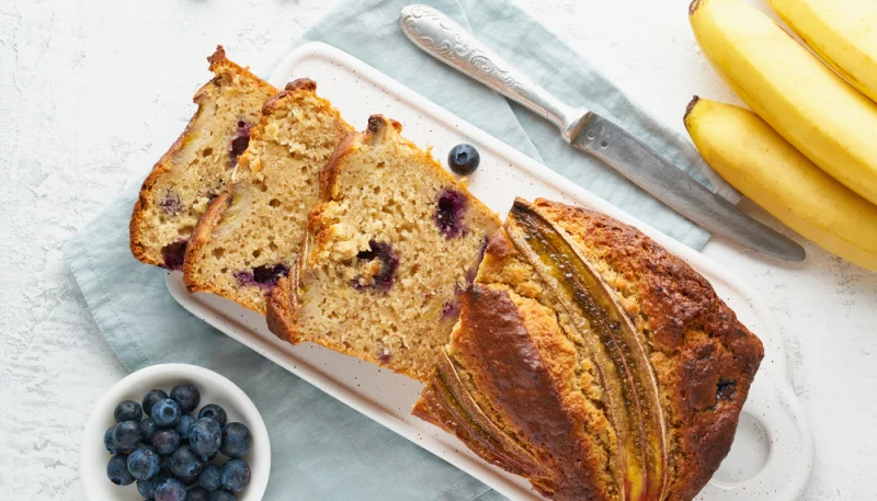 Pan de plátano y arándanos