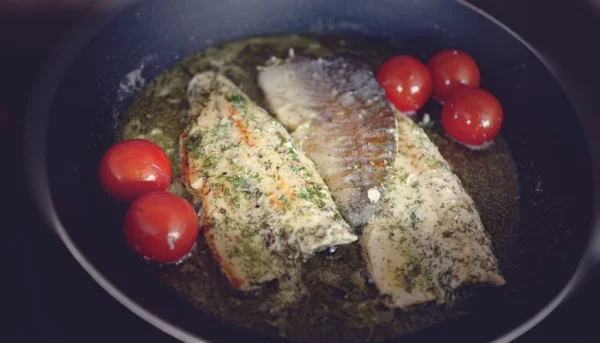 Trucha con mantequilla y salvia