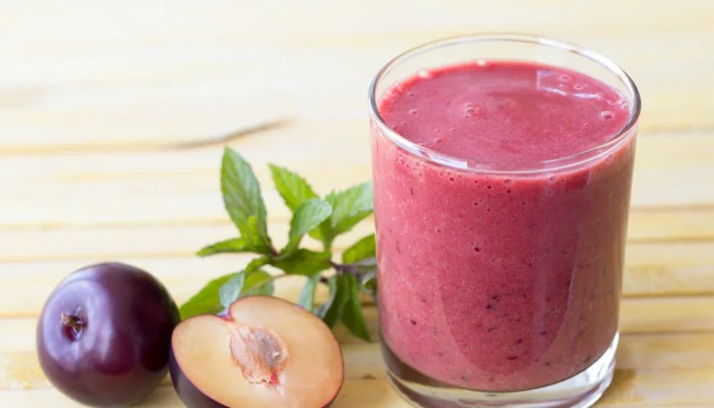 Batido de ciruelas y naranjas