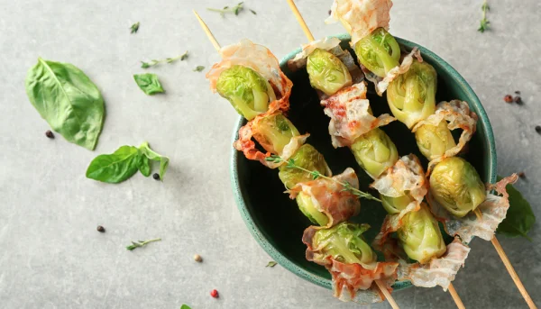 Brochetas de coles de Bruselas