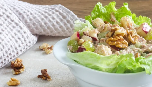 Ensalada de apio y mozzarella