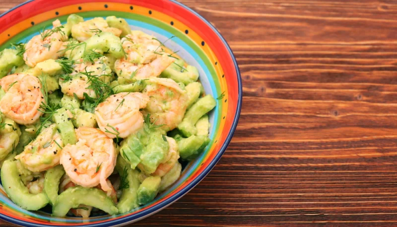 Ensalada de gambas y pepino