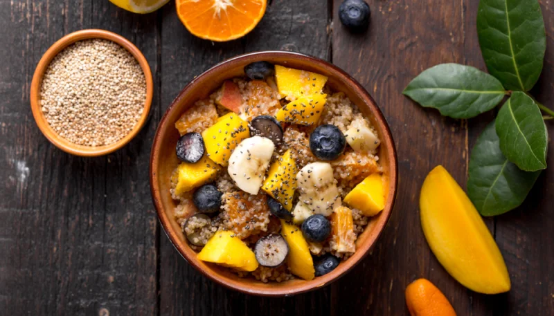 Ensalada de quinoa y frutas