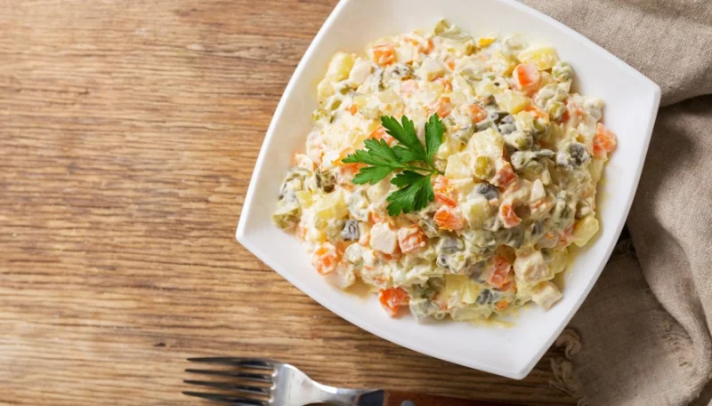 Ensaladilla rusa vegana