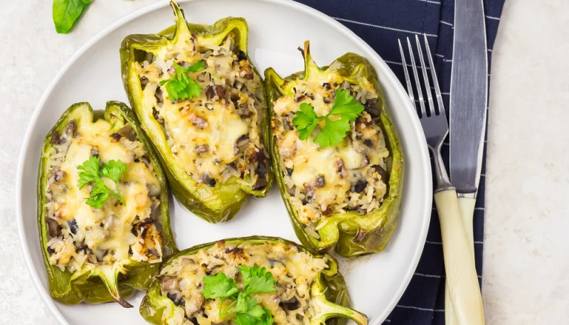 Pimientos con carne y quinoa