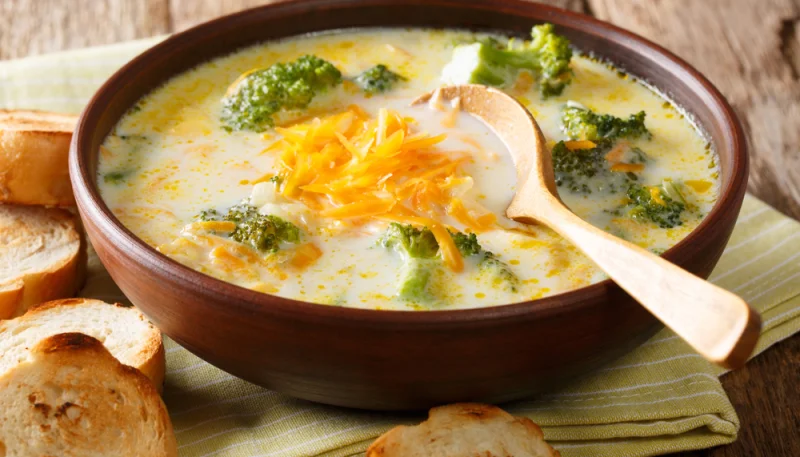 Sopa de queso cheddar