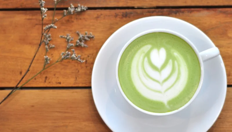 Té verde matcha con leche