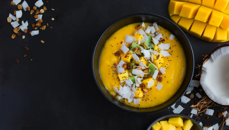 Bol de mango y coco