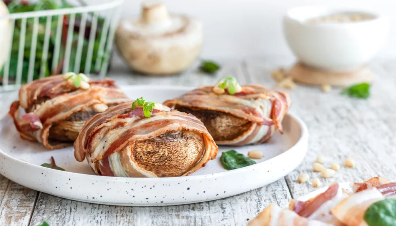 Champiñones con bacon