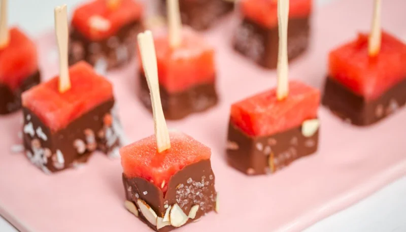 Cubitos de sandía y chocolate