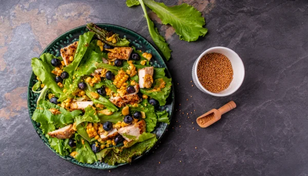 Ensalada de kale y pollo