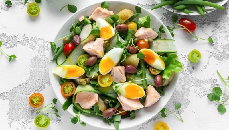 Ensalada de salmón y huevo