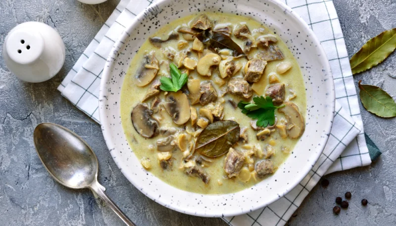 Crema de champiñones y ternera