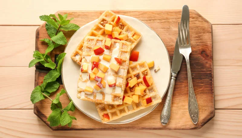 Gofres con melocotón