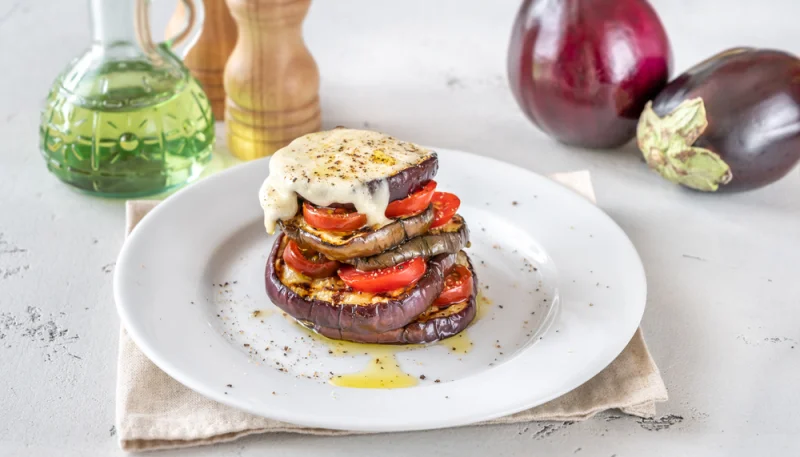 Milhojas de berenjena a la parmesana