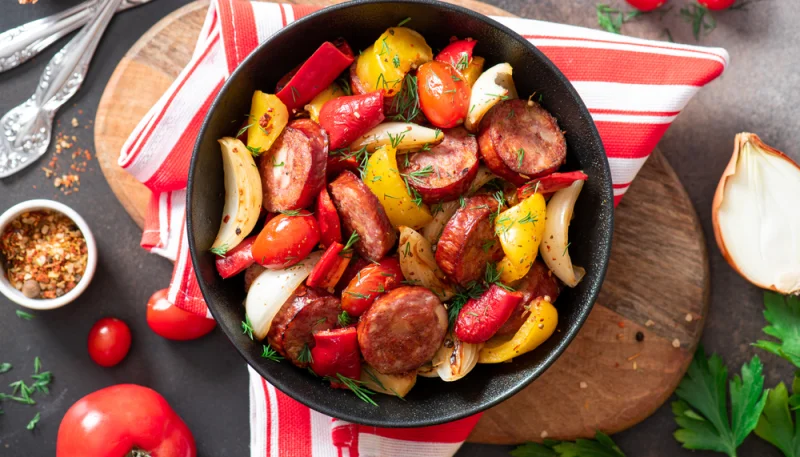 Salchichas con pimientos