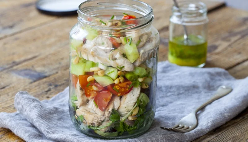 Ensalada de pollo y patatas