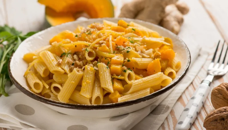 Pasta con calabaza y limón