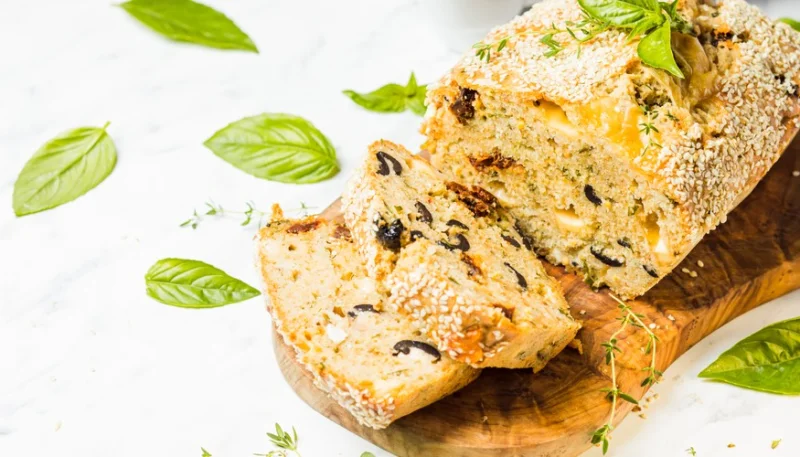 Pastel de aceitunas y queso feta