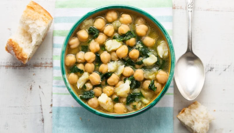 Potaje de garbanzos y espinacas
