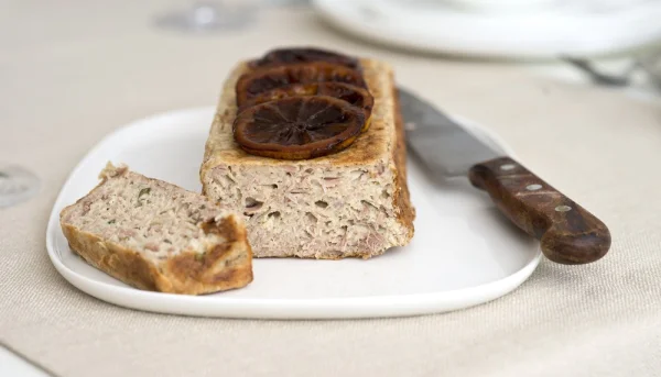 Pastel de atún y anchoas