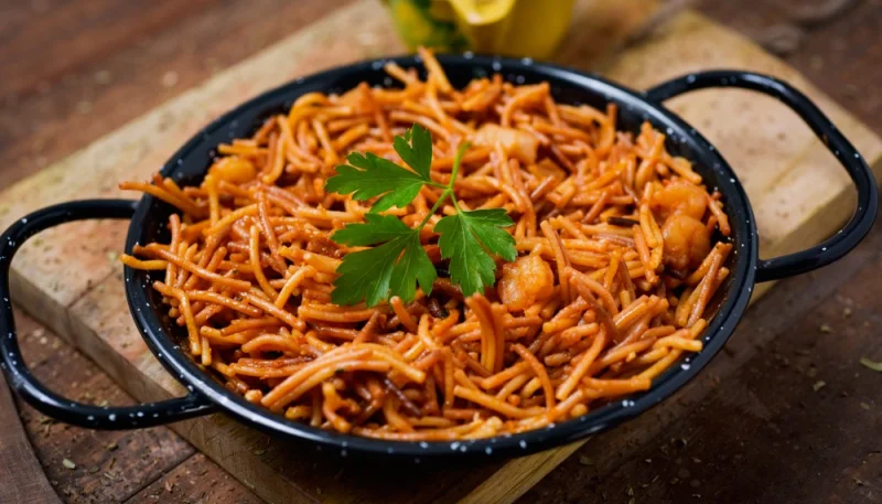 Fideos con verduras y champiñones