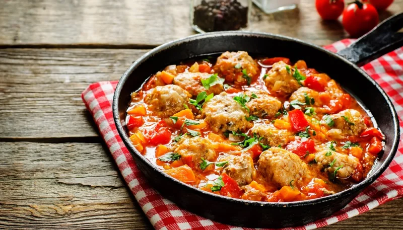 Albóndigas con pisto