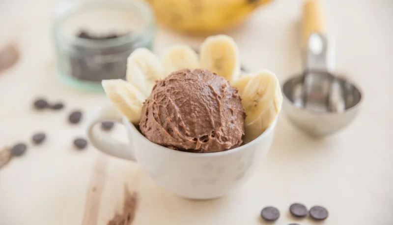Helado de cacao y plátano