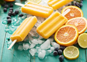 Paletas de limón y arándanos