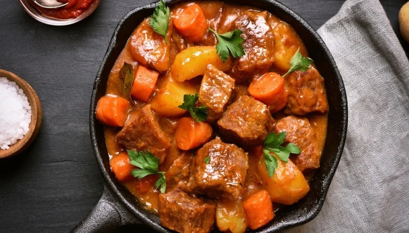 Guiso de magro con patatas en olla express