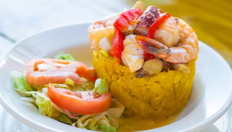 Mofongo puertorriqueño