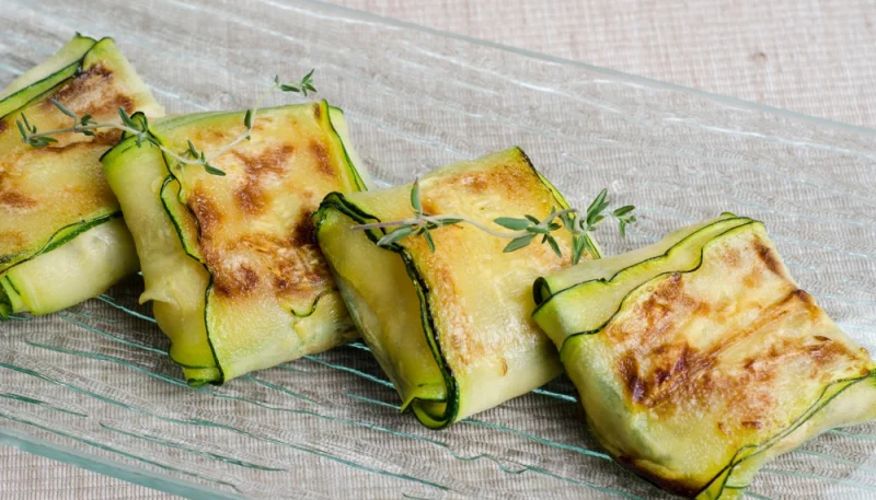 Raviolis de calabacín con queso ricotta y espinacas